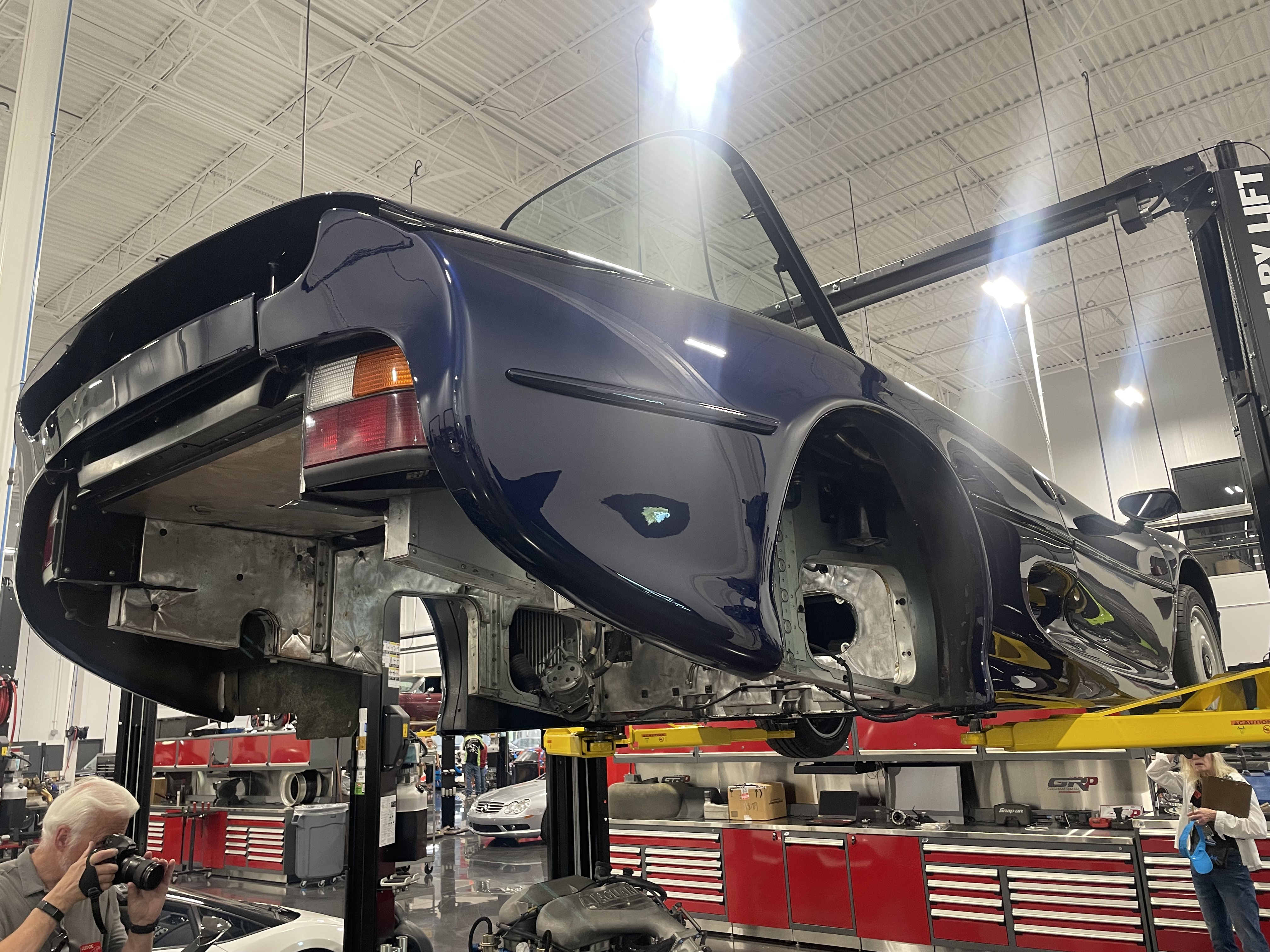 XJ220 service at GR facility